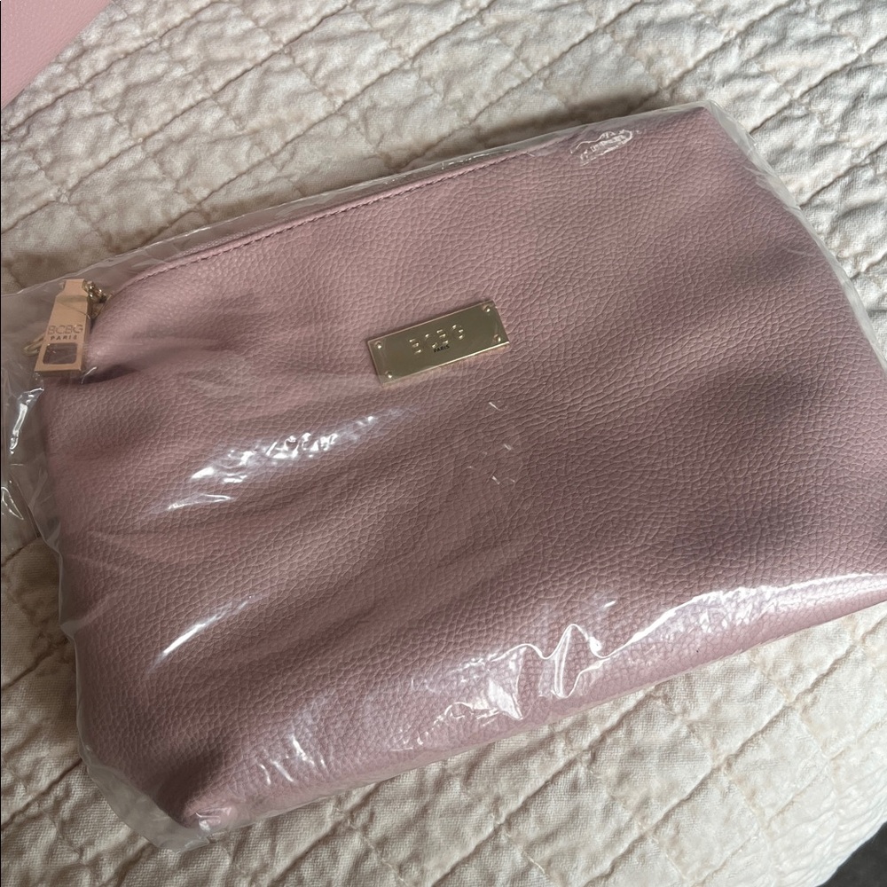 BCBG Blush Pink Paris Bag - Picture 6 of 13